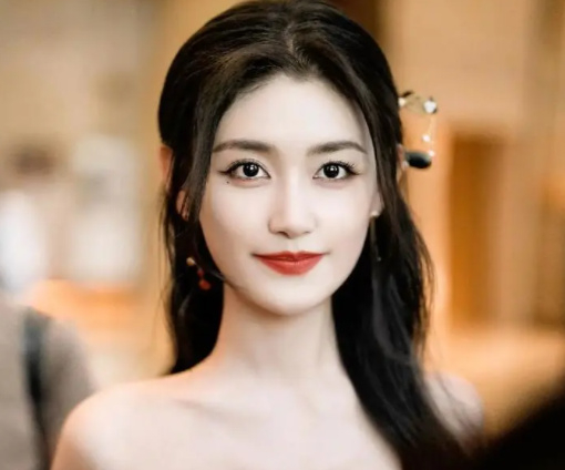 墨雨云间|蒋依依|姜梨_新浪新闻