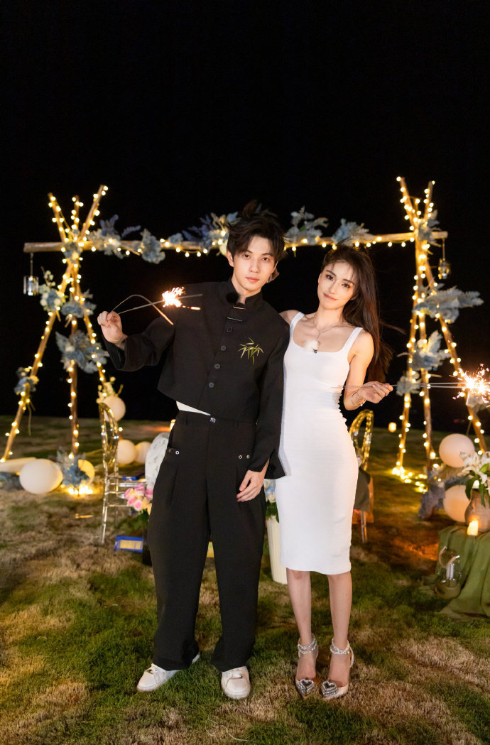 我恋5嘉宾曾帅翔陈暖央官宣!就是说我嗑的cp成真了!