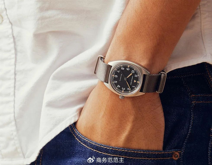 2024年为什么男人流行戴小表腕表尺寸变化也有玄学