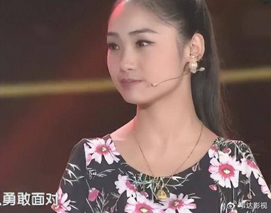 无臂女孩杨佩:9岁没了双臂,自己创业当老板,成就精彩人生