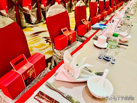 泰国副总理兼商业部部长出席上海商会第三届理事会成立庆典并致辞