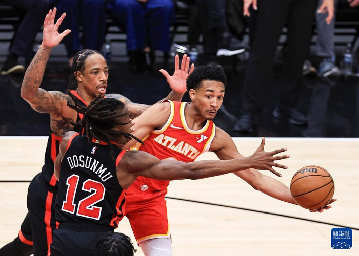 篮球——nba常规赛:老鹰胜公牛|比赛|球员|诺维奇_新浪新闻