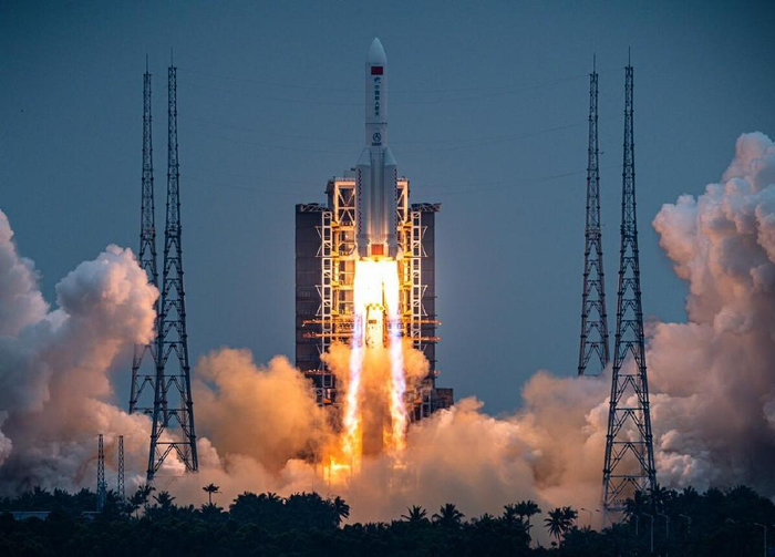 中国航天新纪录:一箭41星,长征二号丁火箭搭载41颗卫星发射升空|中美