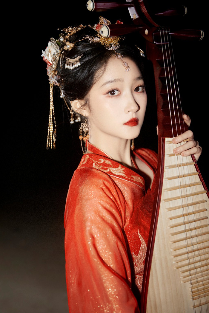 关晓彤红衣胜雪绝美我心上人意中人