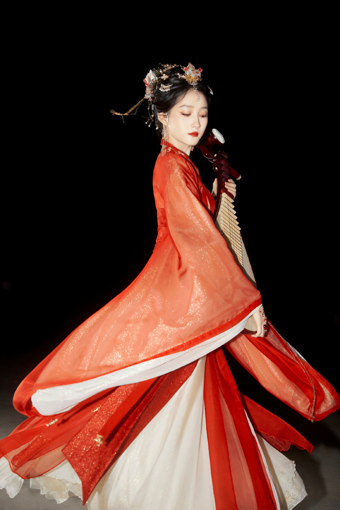 关晓彤红衣胜雪 绝美我心上人意中人