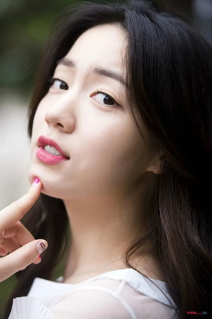 从t-ara争议到单飞演员:她用腰臀曲线撑职场剧,活出新模样