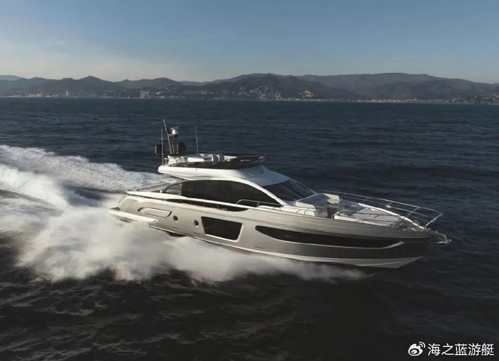 阿兹慕s7 · 一艘极具前瞻性的运动型豪华游艇|前端
