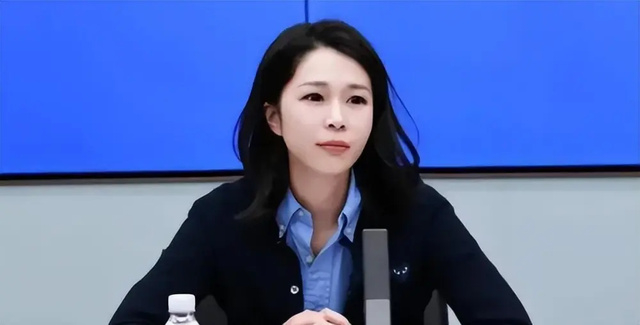 老公是副总裁 /今年36岁的陈蕾见证着桐昆股份的成长.