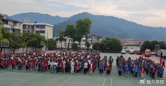 十堰龙泉黄冈学校开展防震应急演练,筑牢校园安全防线