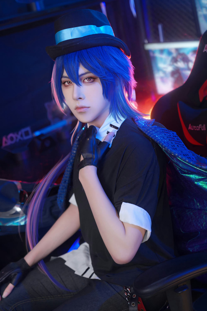 "看完这场演出,还不去告白吗?" @西安we_早点 cos周瑜,这也太帅了吧