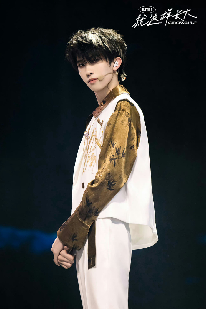 into1告别限定演唱会现场图刘宇赞多力丸米卡高卿尘林墨