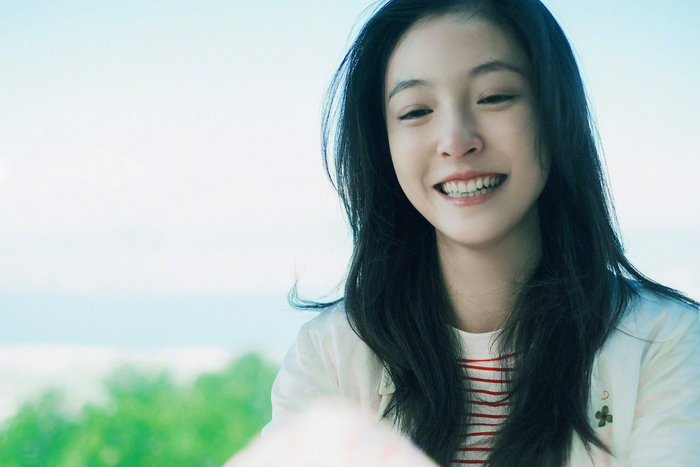 吴倩的这套素颜写真又明媚又惬意
