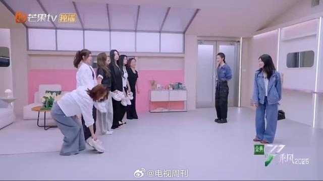 侯佩岑团四公还原陈昊宇陈丽君经典场面