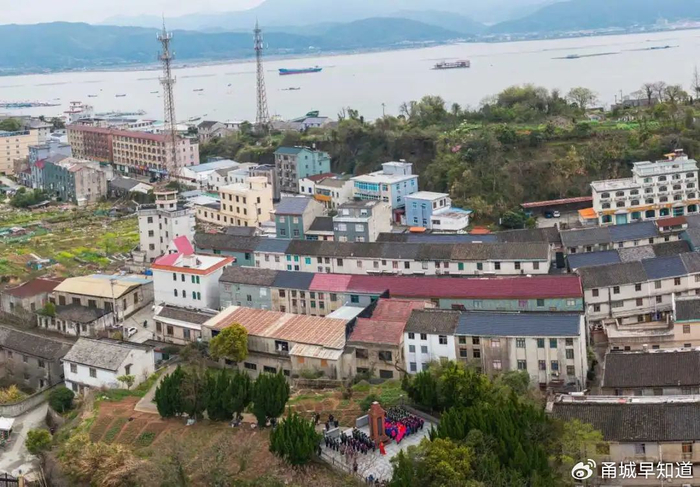 烈士墓|强蛟镇|师生_新浪新闻