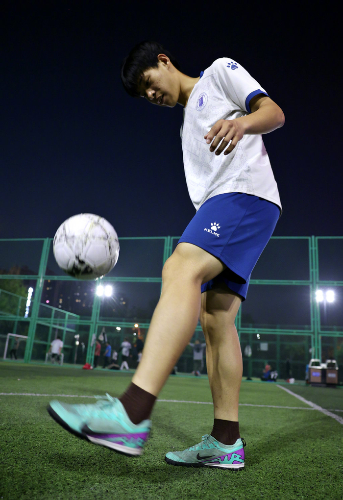 春光无限好 活力迸发时|健身|足球_新浪新闻