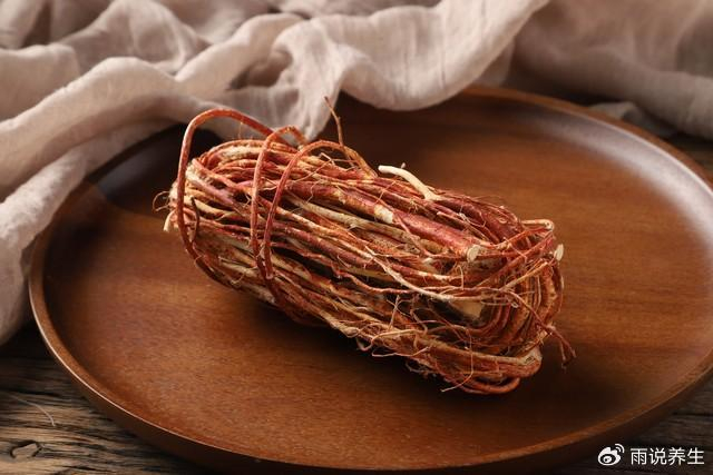 五指毛桃被称作"广东人参",夏季这样用,排出一身湿气