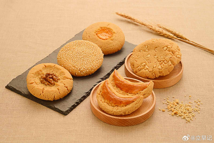 来自成都传统老字号的耀华糕点甄选优质食材