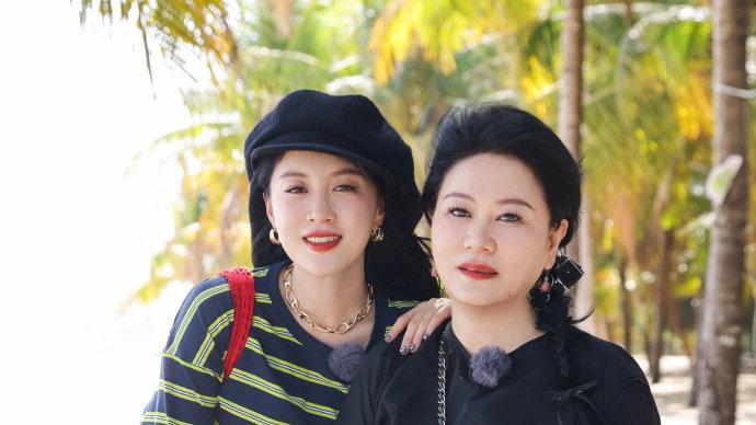 《是女儿是妈妈》李嘉格被骂上热搜：“妈妈是上嫁的牺牲者”