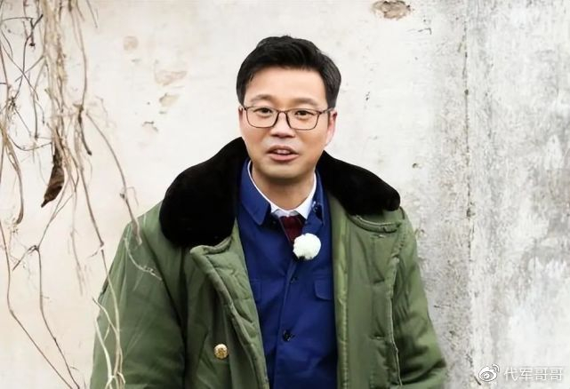 著名演员王迅:前妻被抛弃后悲愤早逝,娶小18岁娇妻却不安分|魏臻|娱乐相关|离婚|婚姻|妻子_新浪新闻