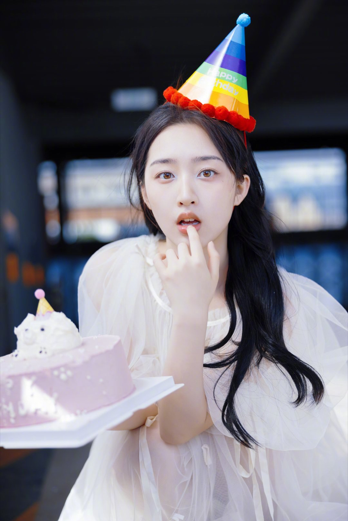 祝@邓恩熙 十九岁生日快乐!