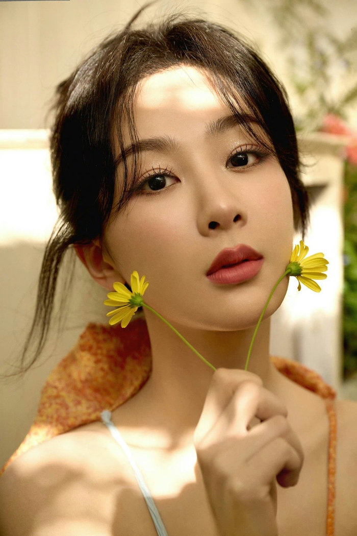 看不到大王姬归来,就先刷一波杨紫的新照吧!