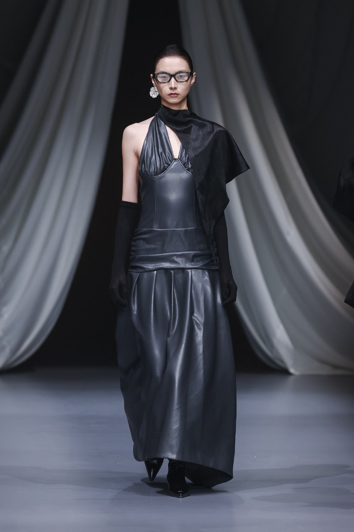 秀场直击day4忙碌舞者的陪伴孙佳慧aw24