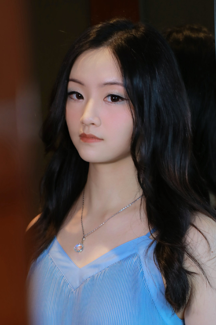 以青春之名 向未来出来!郭沁,王晓天献唱仲夏毕业歌会