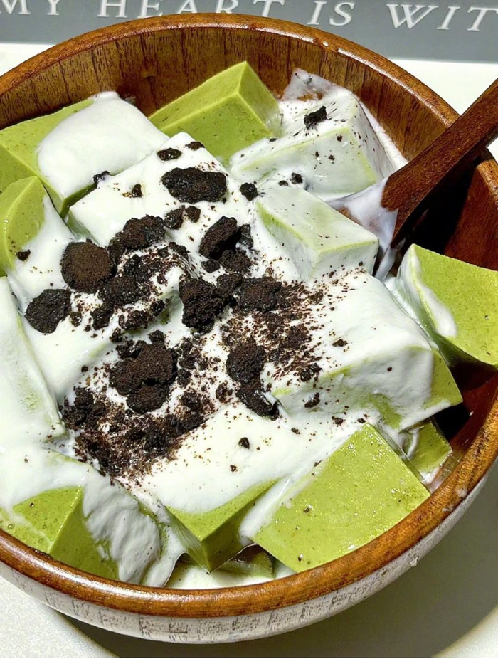 抹茶星人快来报道qq弹弹的抹茶小块不仅满满的抹茶味还带着奶香