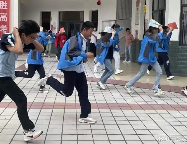 十堰龙泉黄冈学校开展防震应急演练,筑牢校园安全防线