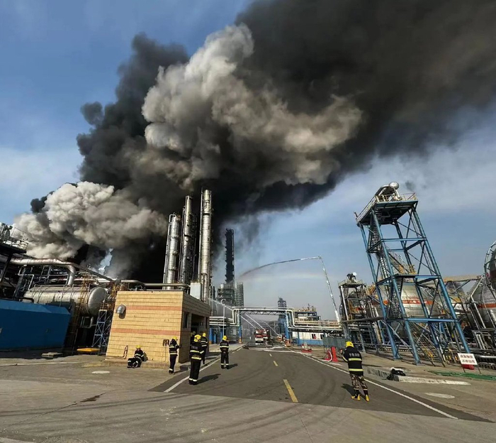 淄博一化工厂车间发生火灾,化工厂如何防火防爆?