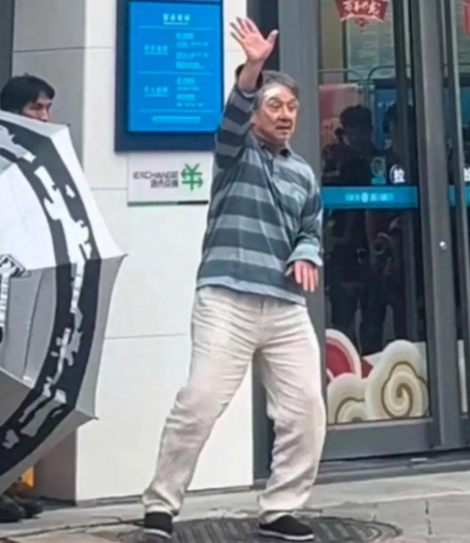 70岁成龙:身家25亿还在拍打戏,财产留给儿子,女儿一分没有|成龙|身家