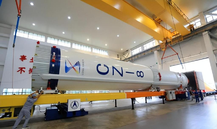 长征八号遥三抵达发射场!