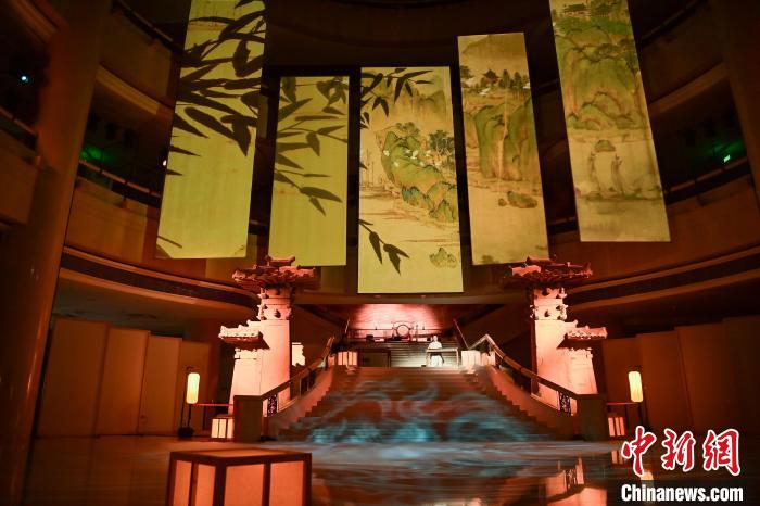 重庆办博物馆奇妙夜  文物古琴奏响千年之音