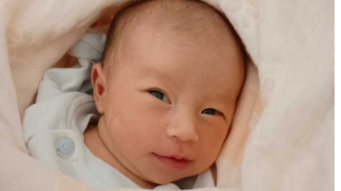 给婴儿洗澡，“这3个”错误要自检，很多爸妈都错了