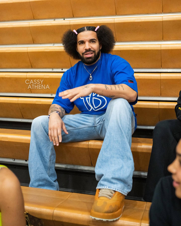 公鸭drake的新发型1250你给打多少分