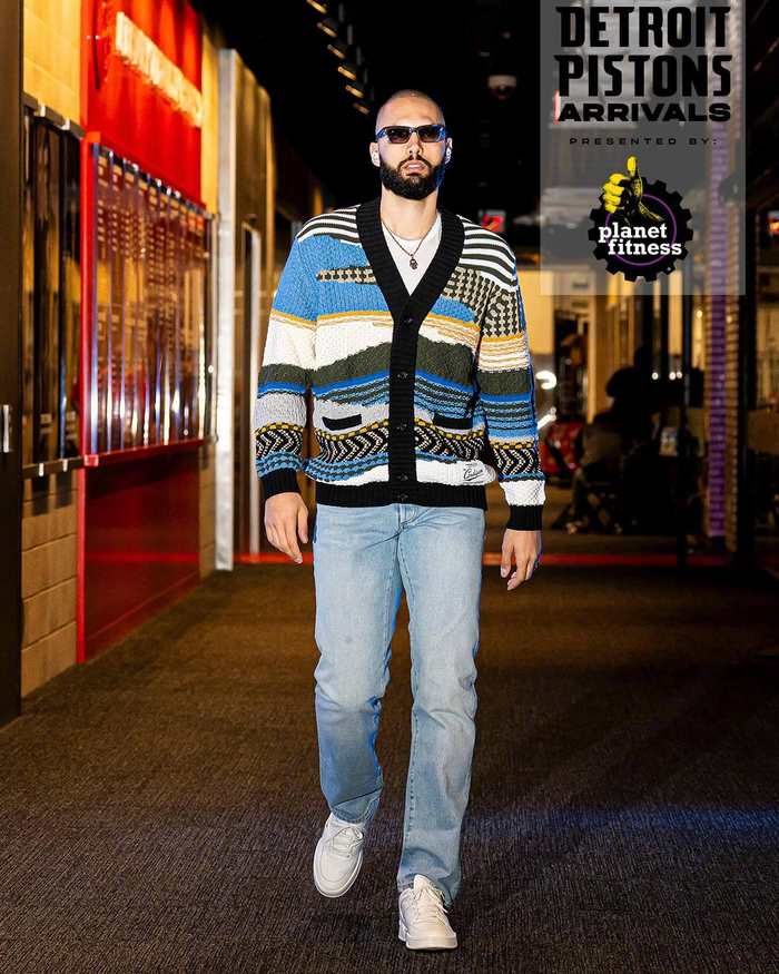 今日球员穿搭look谁是最佳型男