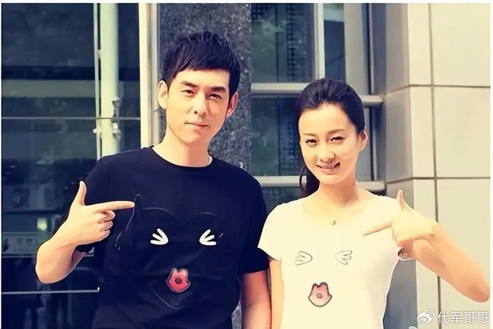恋爱两年多后,朋友们开始劝徐梵溪要抓紧和徐佳宁结婚.