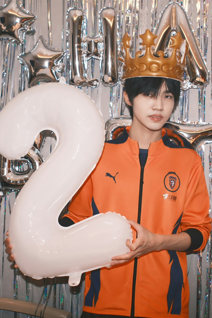 生日快乐小寿星22岁的钎城也要天天开心