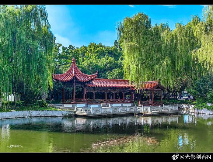 扬州大学文汇路校区图片