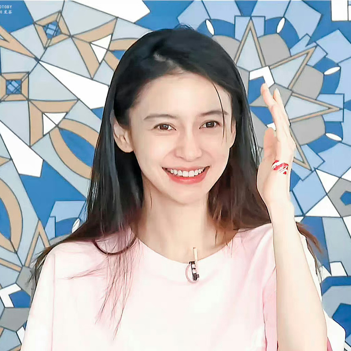 angelababy 跑男睡衣素颜也太嫩啦