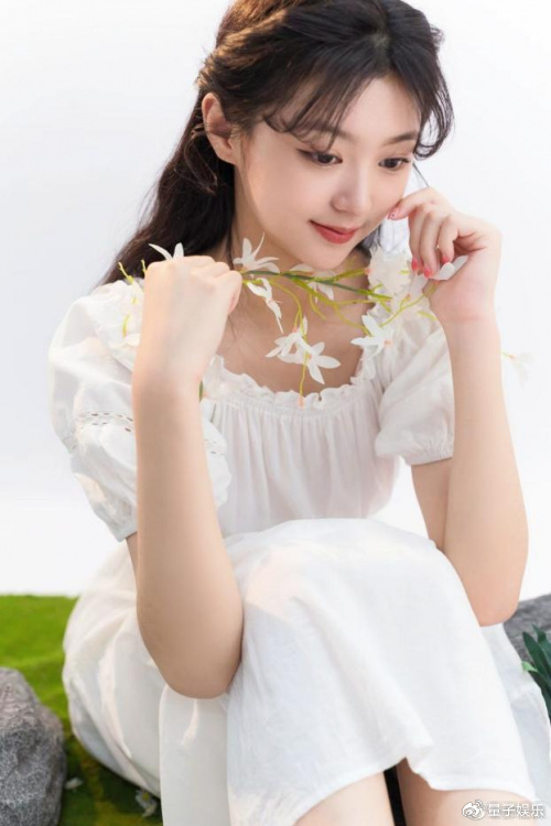 郝怡霖 | 《烈焰》今日开播,与无夏共赴冒险之旅|郝怡霖|烈焰|冒险之