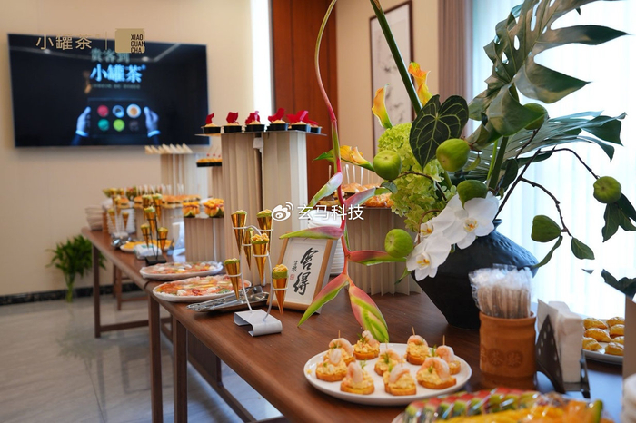 上海茶文化新地标!小罐茶馆首店盛启,雅致空间静待茶友品鉴