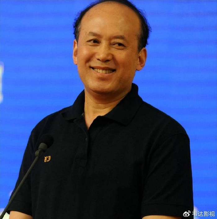 演员李琦不顾医生劝阻,每天2包烟,顿顿8两白酒,今身体状况如何