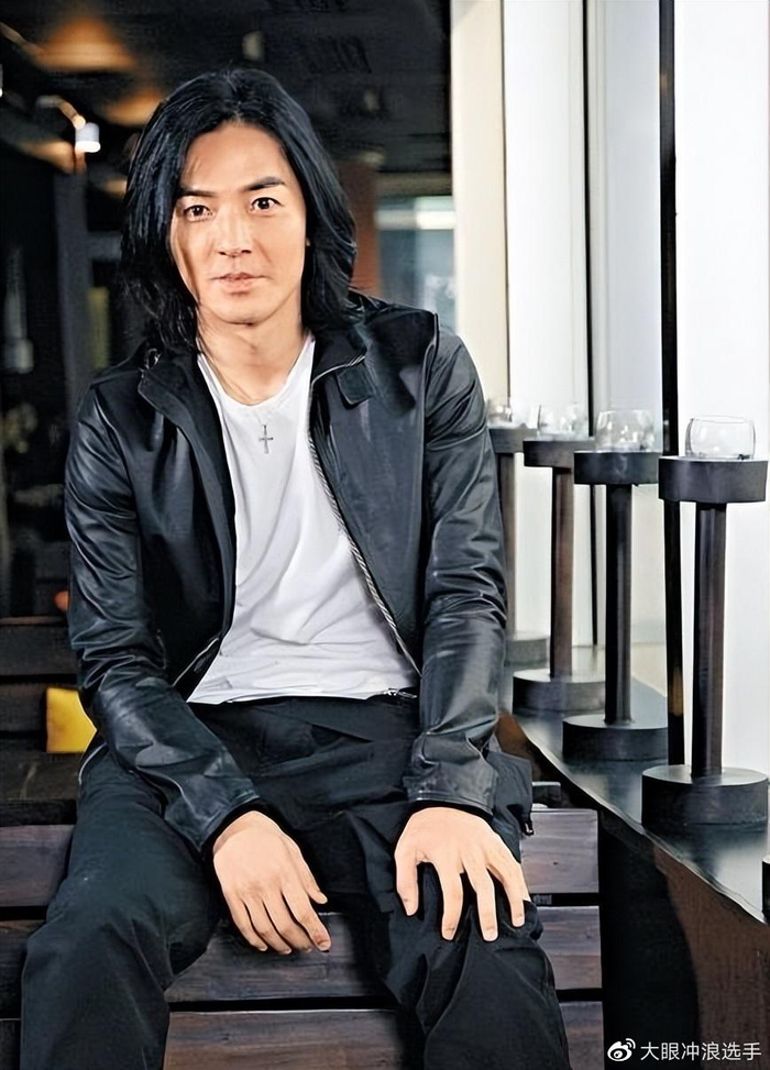 郑伊健资产过亿,有钱有颜为什么还丁克?原因你可能想不到