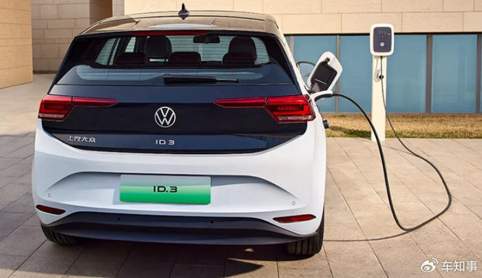 合资电车卖不动大众id3销量暴涨订单破万降到位了