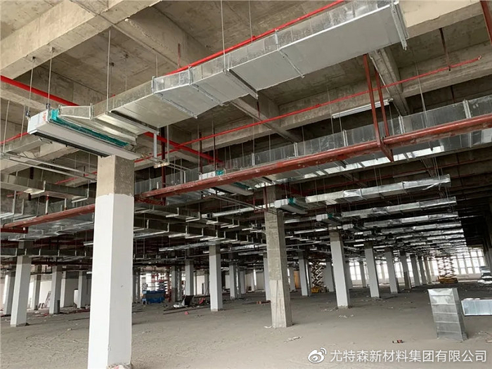 另外,由于弯头等比较特殊,属于异形件,要做特殊处理,如龙骨应使用折线