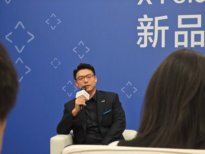 vivo产品副总裁黄韬vivoxfold3贴钱在做让折叠屏走向大众市场