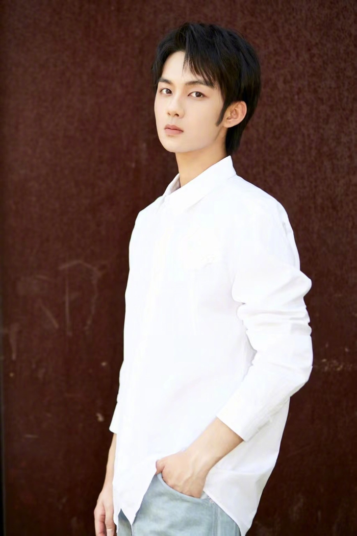 清爽帅气少年感满满演员黄毅可塑性好强未来可期