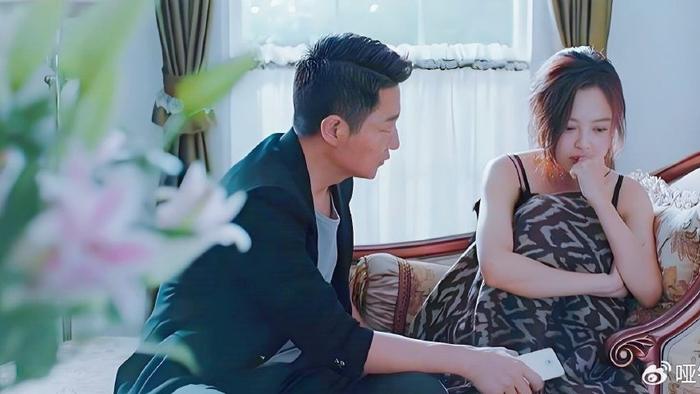 “新型离婚”兴起：男人坐享其成，女人含泪忍受，娃却毫不知情