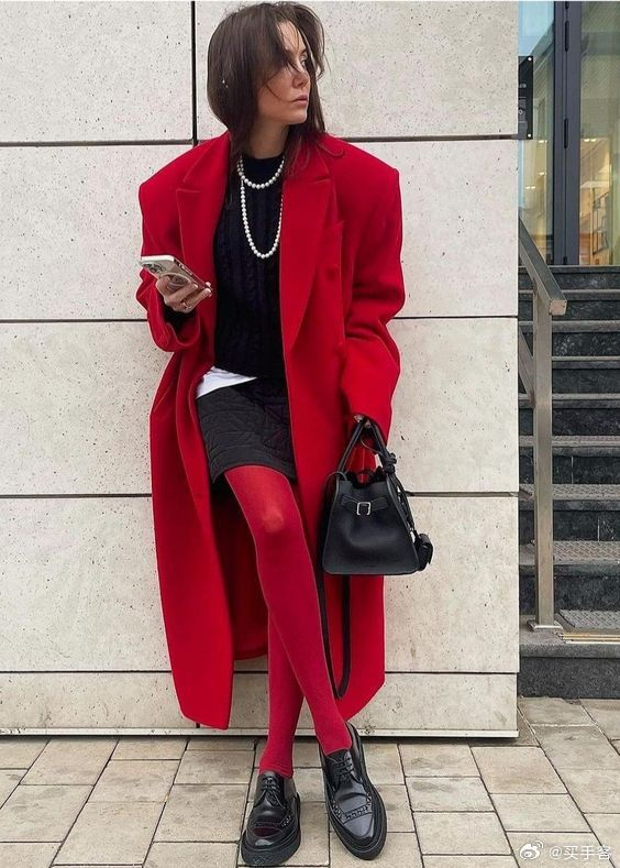 有点犯规的红色丝袜